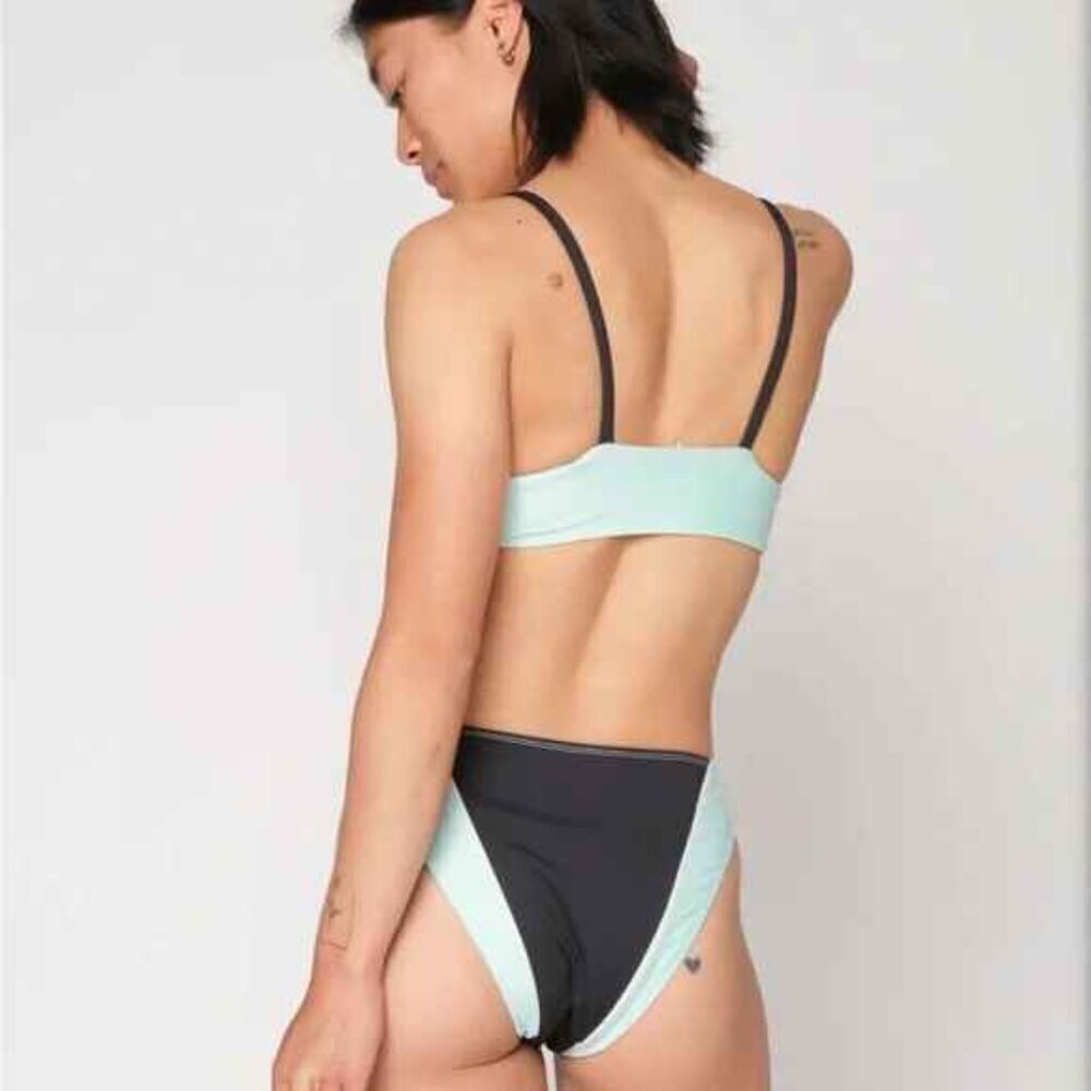 NWT Seea Vega Bikini Top Black Ice X-Small